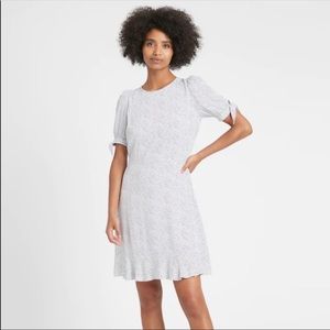 Banana Republic ECOVERO Puff-Sleeve Dress, 12